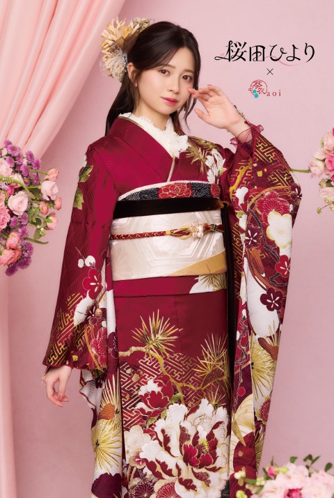 桜田ひよりの最新振袖