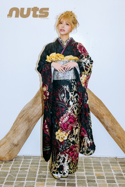 nutsの最新振袖